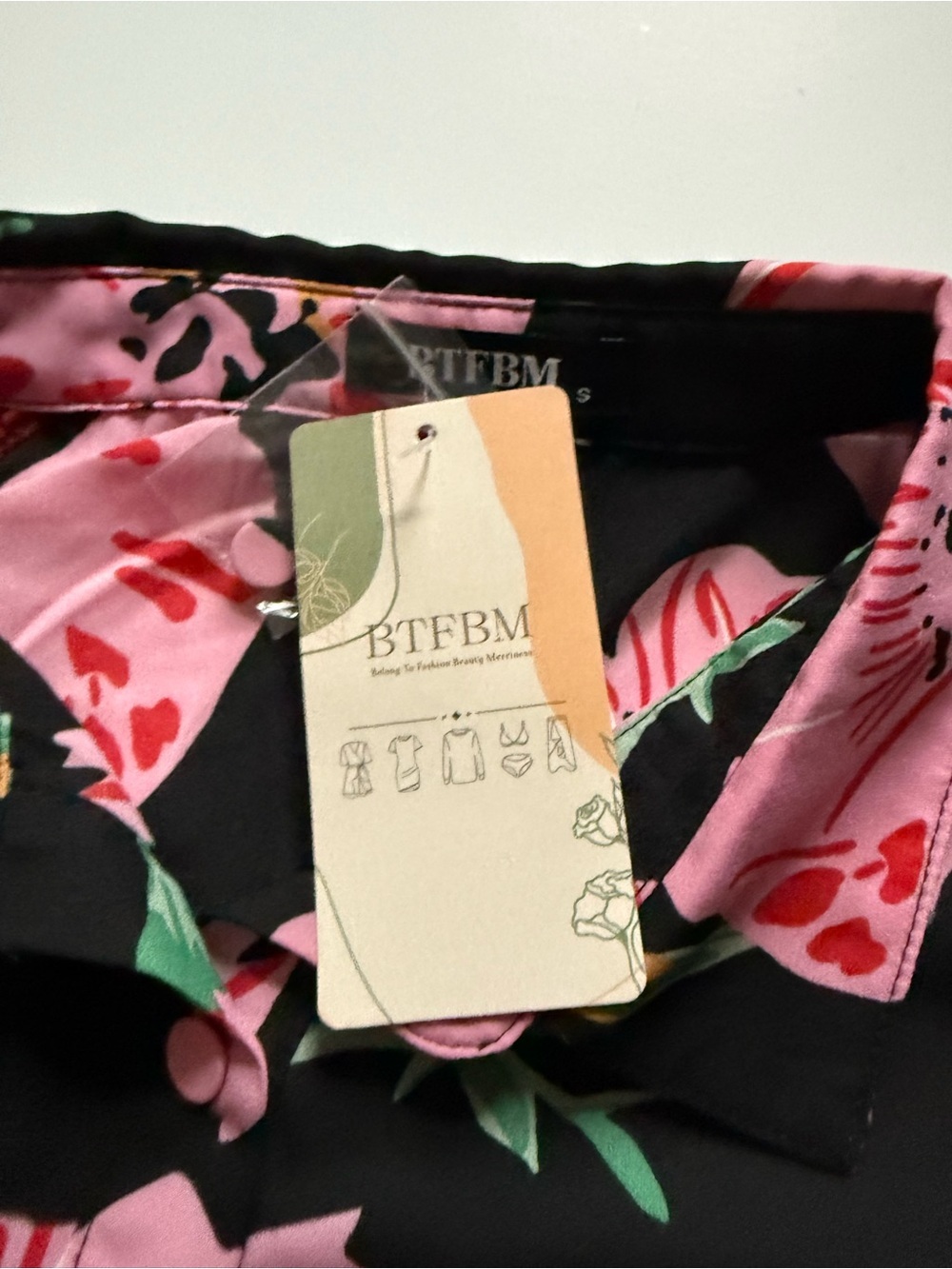 BTFBM Poppy print button down blouse S Small NWT - Picture 9 of 13